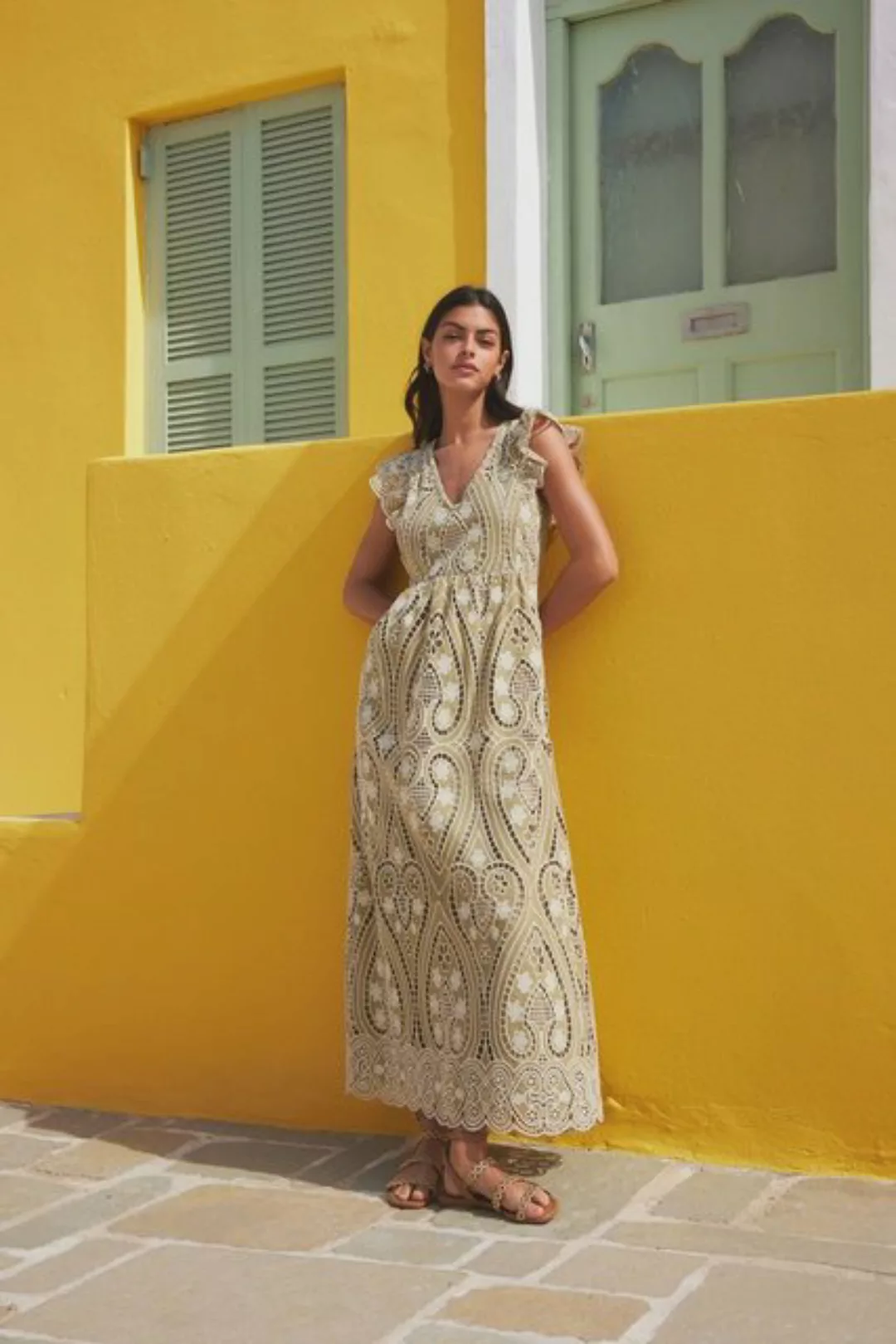 Next Sommerkleid Besticktes Maxikleid Sommerkleid mit Rüschen (1-tlg) günstig online kaufen