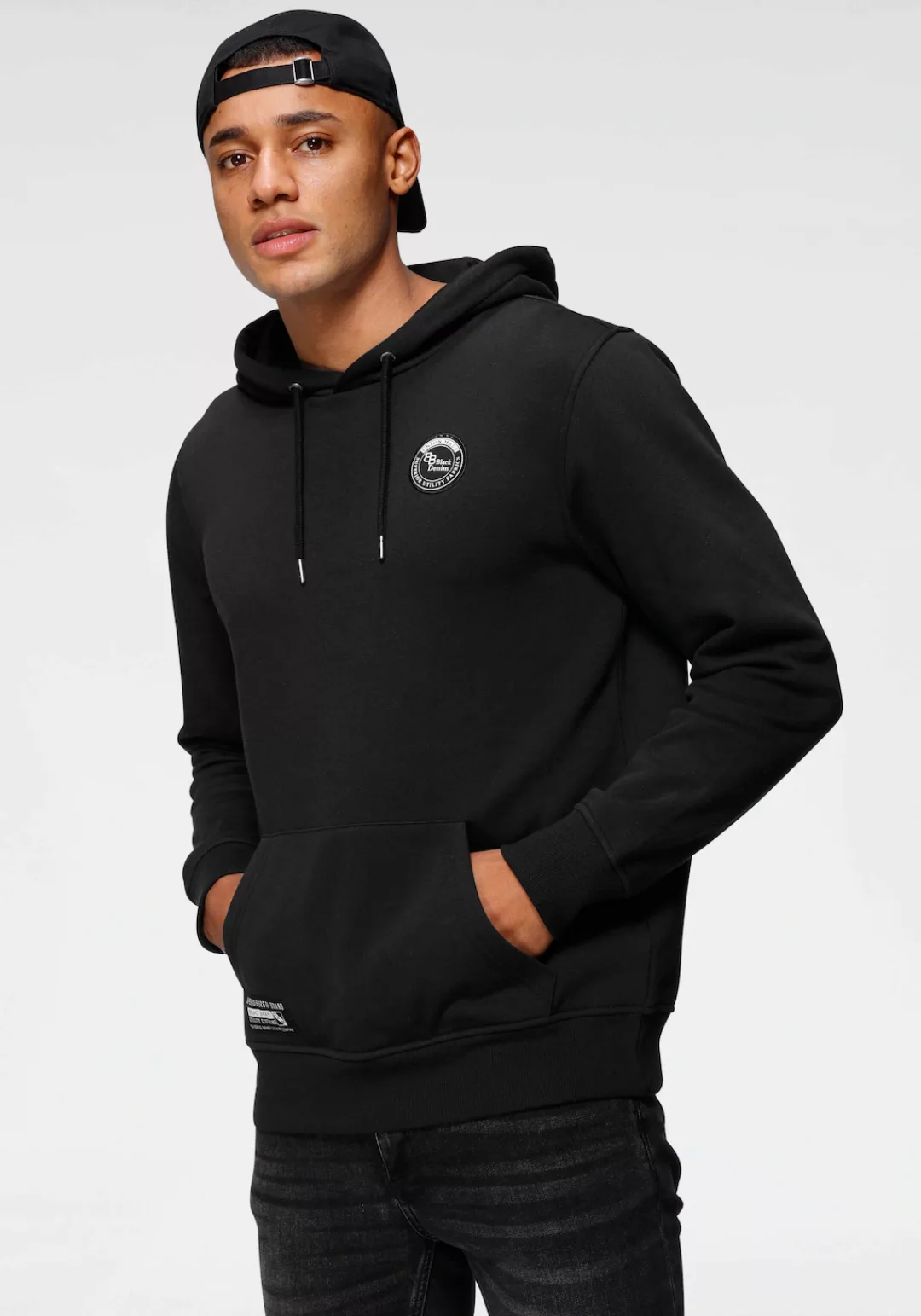 Bruno Banani Kapuzensweatshirt langärmlig, schmal geschnitten, bedrucktes D günstig online kaufen