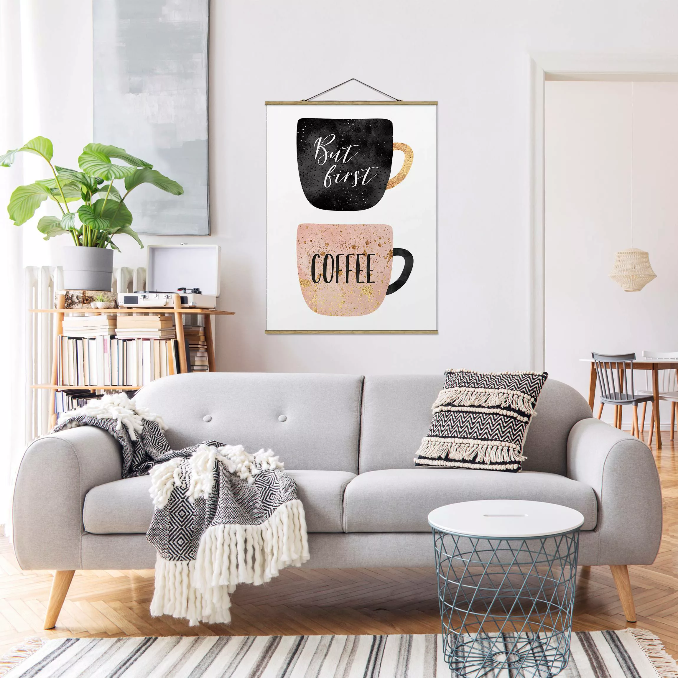 Stoffbild Spruch mit Posterleisten - Hochformat But First, Coffee günstig online kaufen
