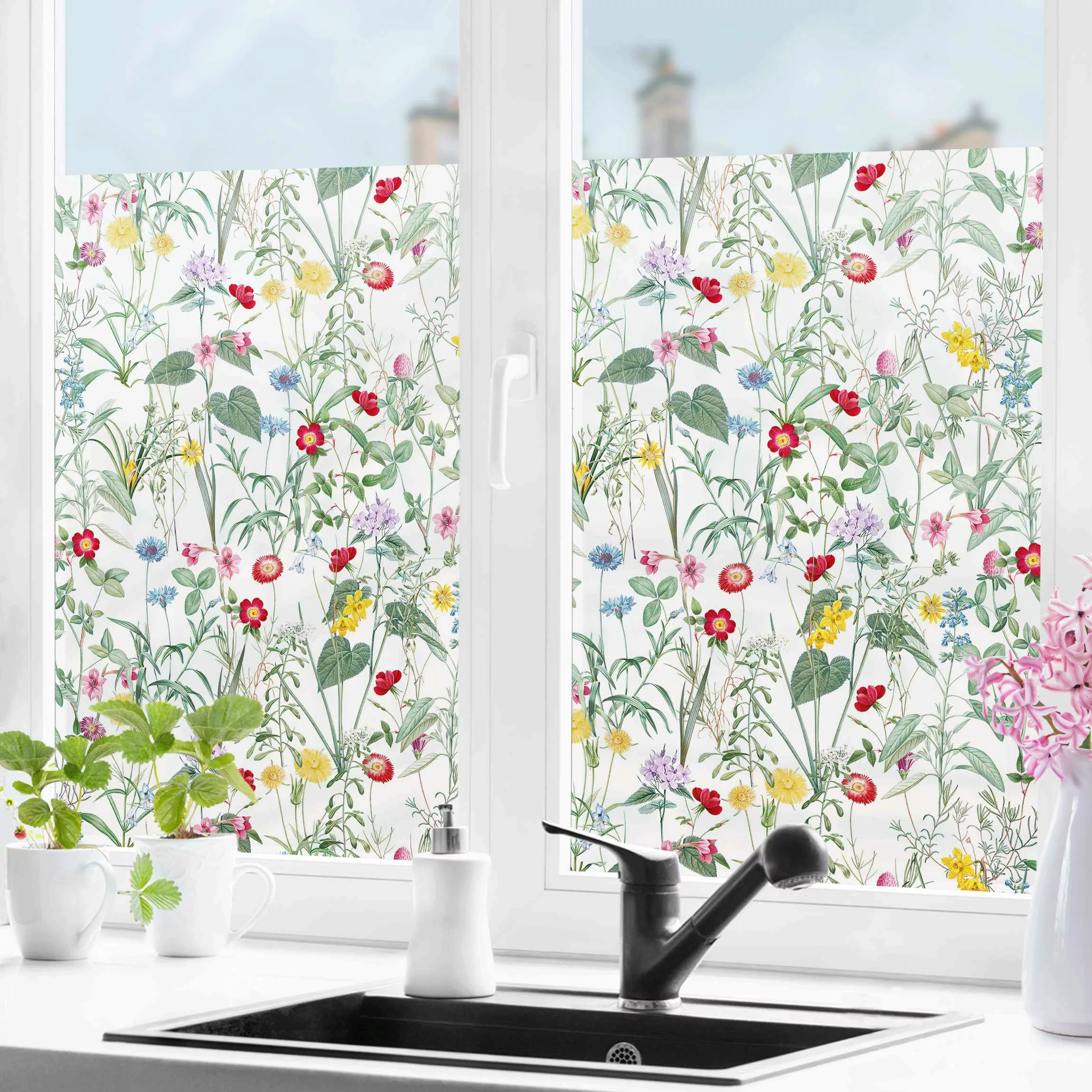 Fensterfolie Wildblumen auf Weiß günstig online kaufen
