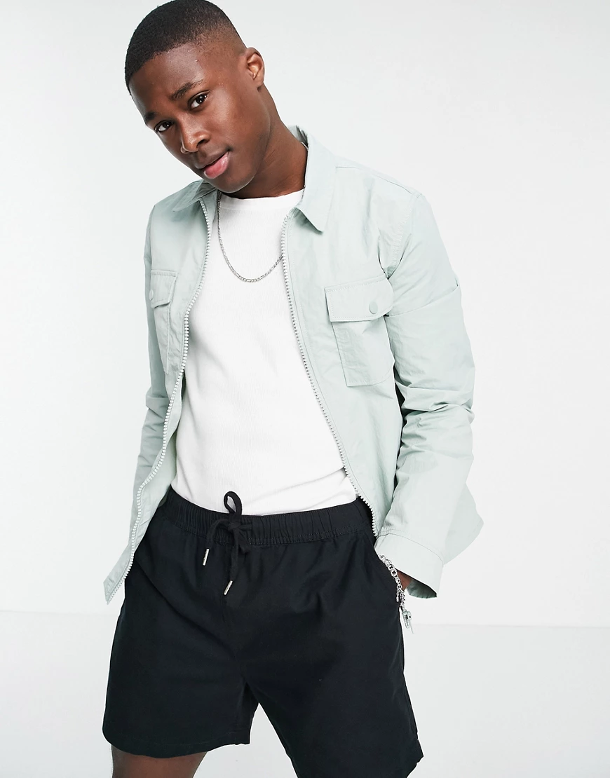 New Look – Hemdjacke aus Nylon in Khaki, Kombiteil-Grün günstig online kaufen