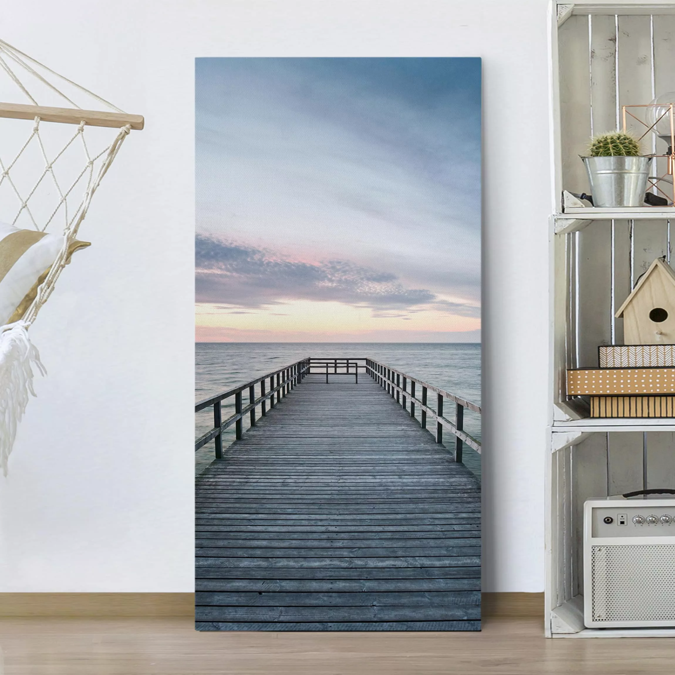 Leinwandbild Strand - Hochformat Steg Promenade günstig online kaufen