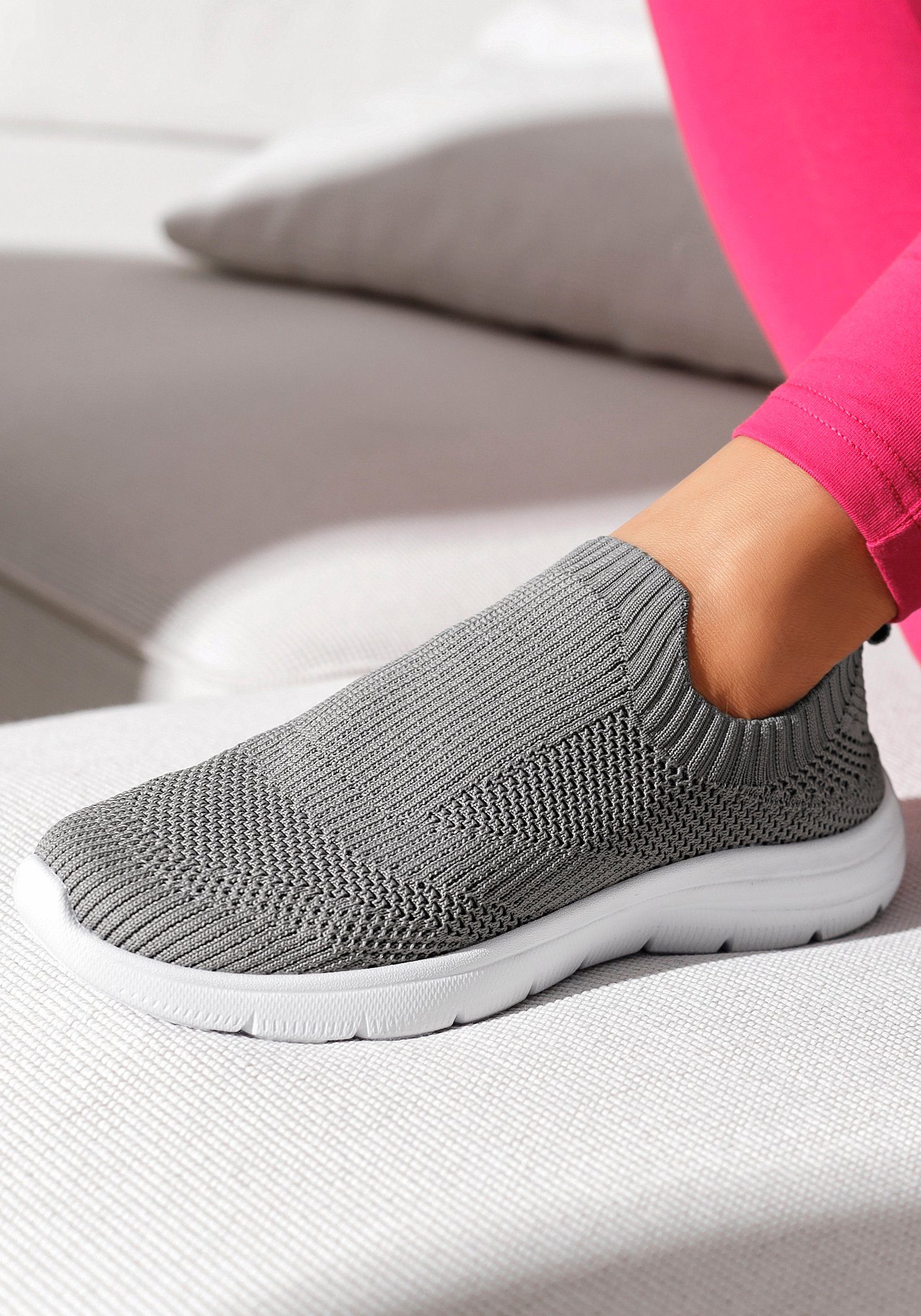 LASCANA Sneaker, Slipper, Halbschuh ultraleicht und zum Reinschlüpfen VEGAN günstig online kaufen