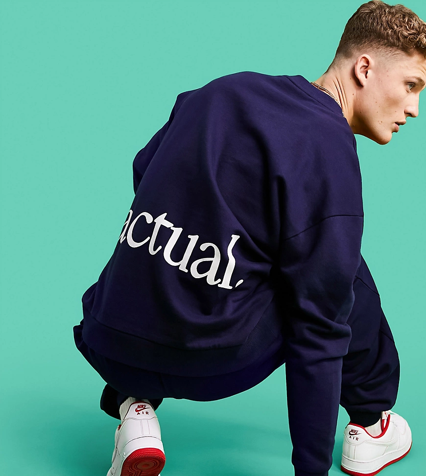 ASOS – Actual – Oversize-Sweatshirt in Marineblau mit Logodruck am Rücken günstig online kaufen