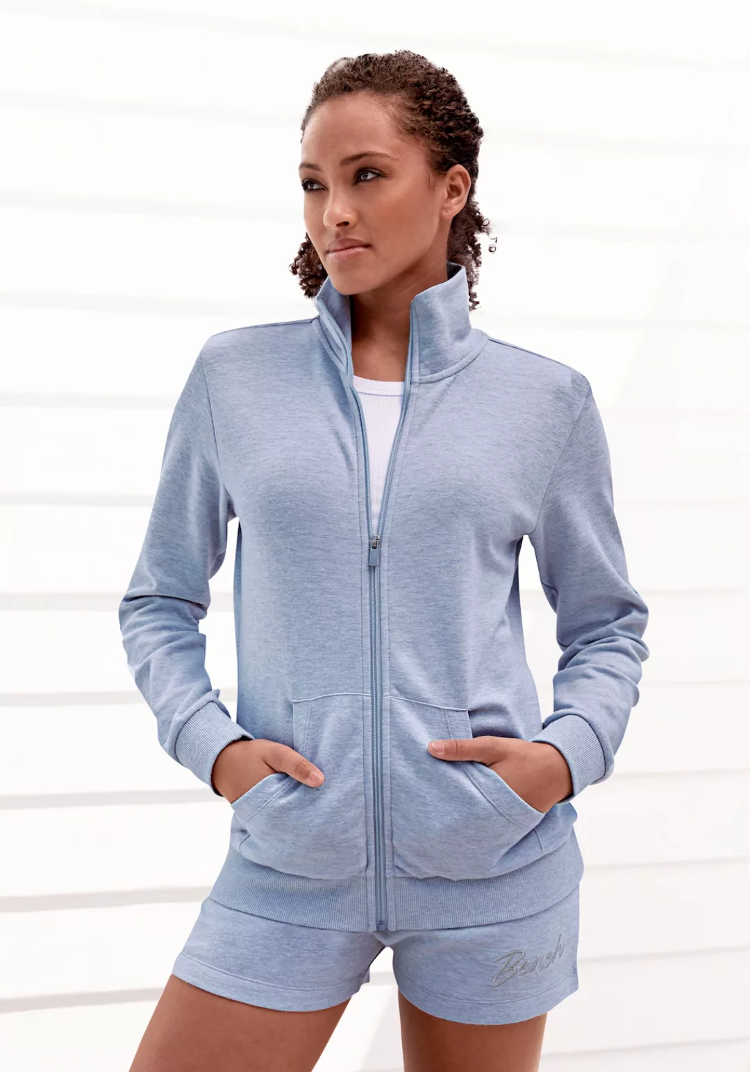 Bench. Loungewear Sweatjacke - Loungejacke mit glänzender Logostickerei am günstig online kaufen