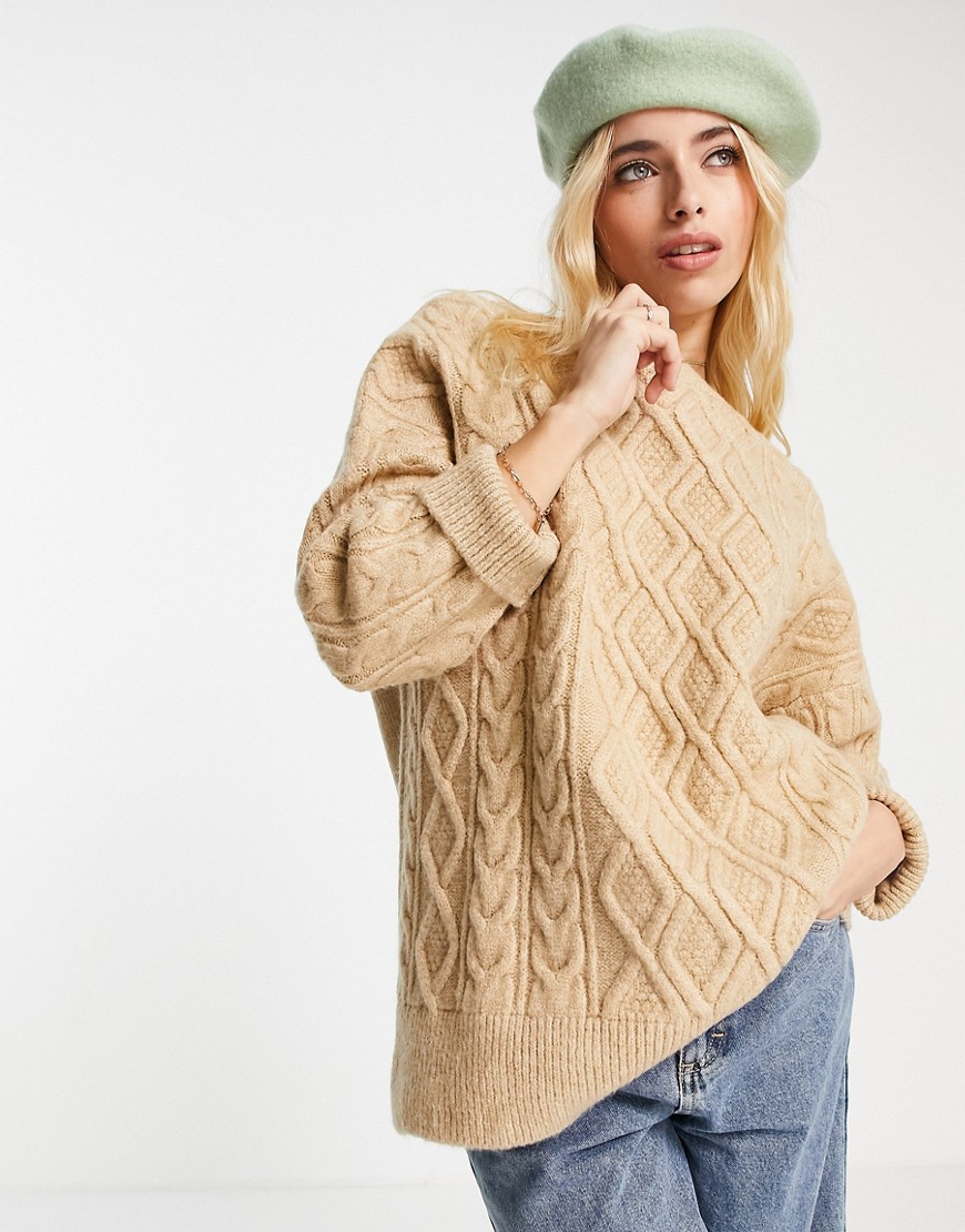 Stradiarius – Oversize-Pullover mit Zopfmuster-Detail in Camel-Neutral günstig online kaufen