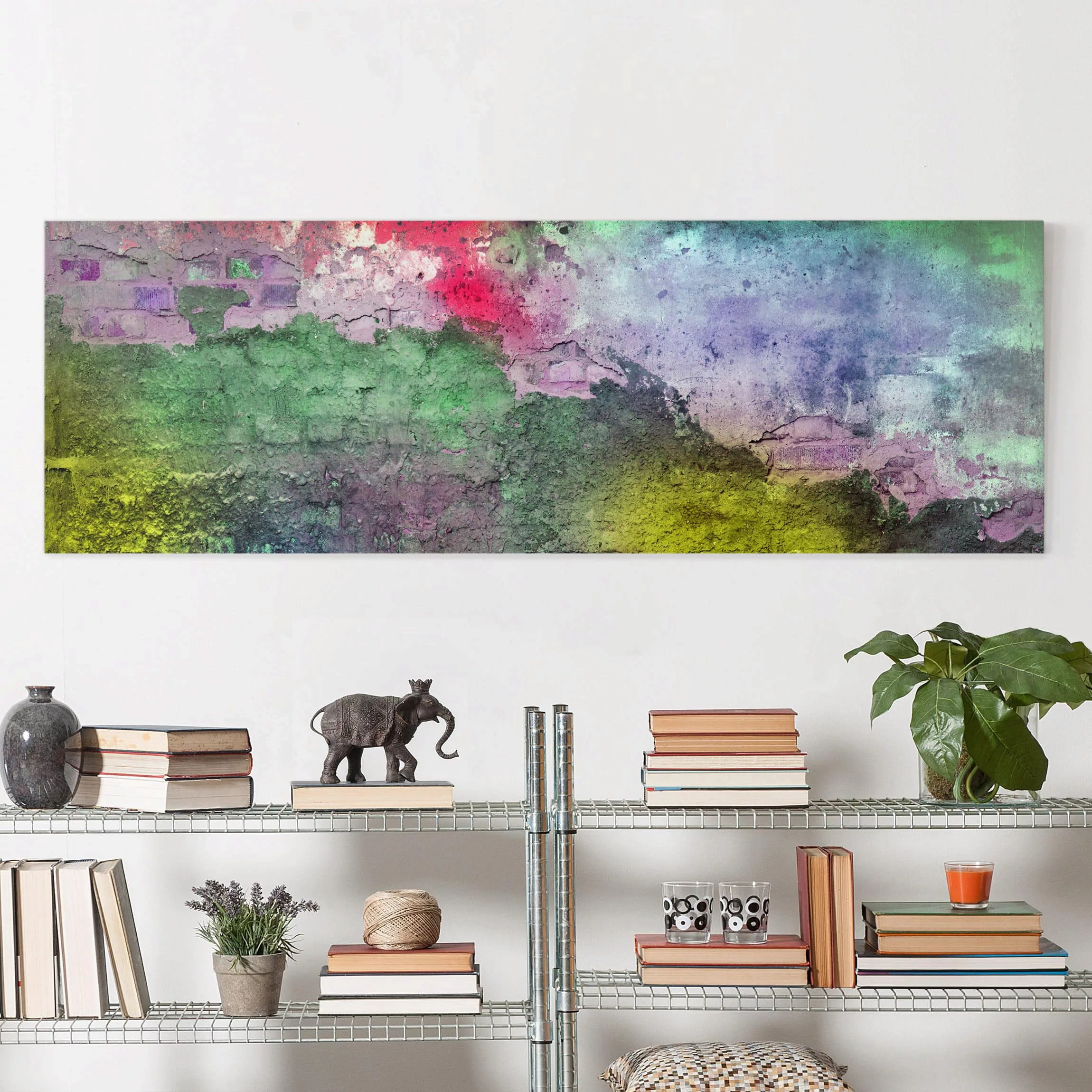 Leinwandbild - Panorama Bunte besprühte alte Wand aus Backstein günstig online kaufen