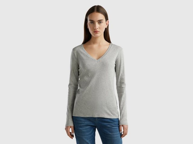 United Colors of Benetton Langarmshirt, mit femininem V-Neck günstig online kaufen