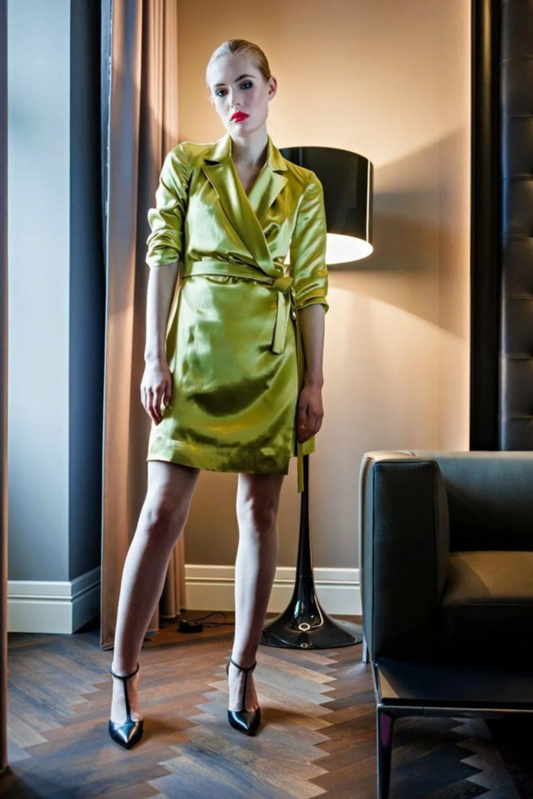 Boscana Wickelkleid Kleid aus Satin in Grün günstig online kaufen