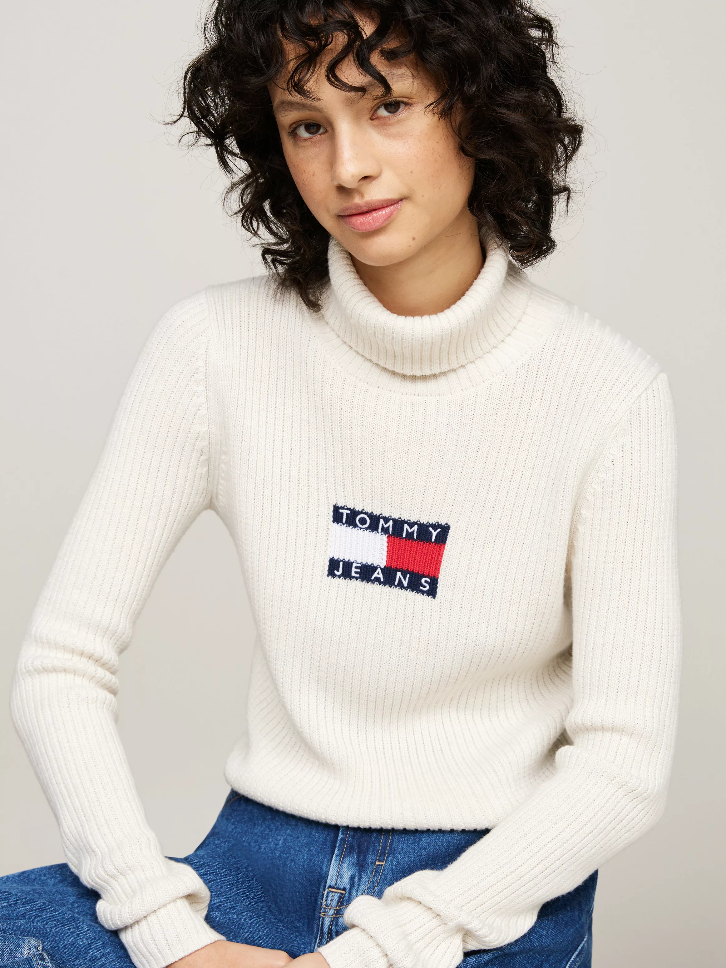 Tommy Jeans Strickpullover "TJW MELANGE TRTLNCK FLAG SWEATER", mit Logo-Fla günstig online kaufen