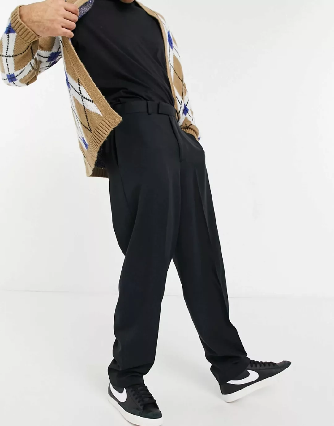 ASOS DESIGN – Schmal geschnittene, elegante Hose in Schwarz mit hohem Bund günstig online kaufen