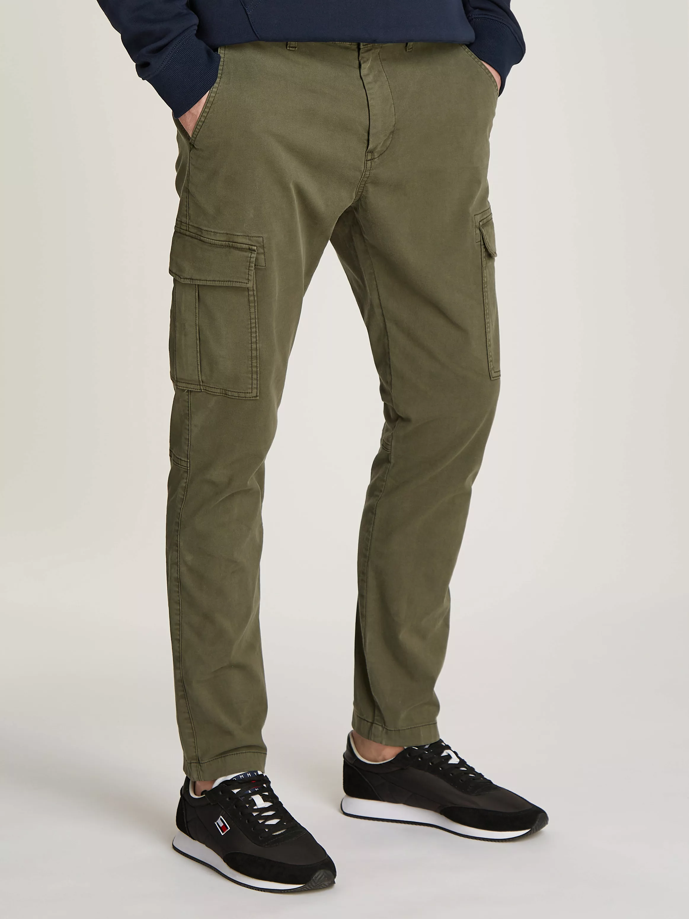 Tommy Jeans Cargohose "TJM AUSTIN LIGHTWEIGHT CARGO", mit bestickten Marken günstig online kaufen