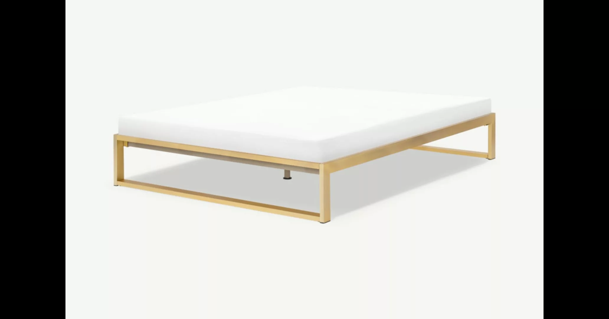 Selu Plattformbett (160 x 200 cm), Messing - MADE.com günstig online kaufen