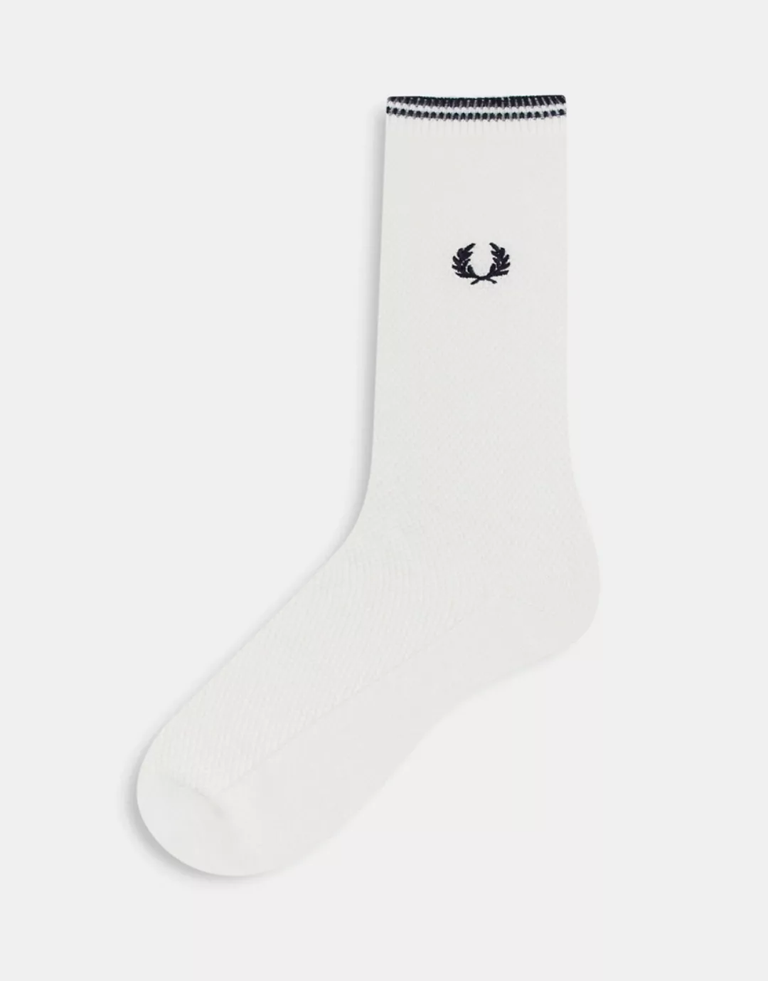Fred Perry – Socken in Weiß mit Logo und Zierstreifen günstig online kaufen