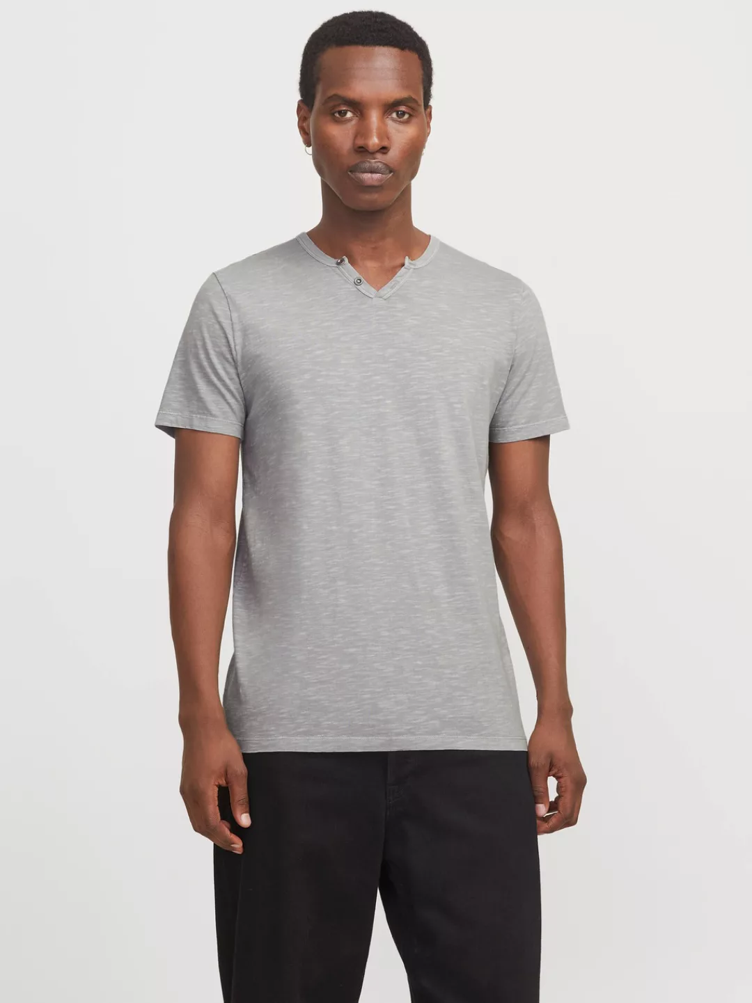 Jack & Jones T-Shirt "JJESPLIT NECK TEE SS NOOS", mit V-Ausschnitt günstig online kaufen