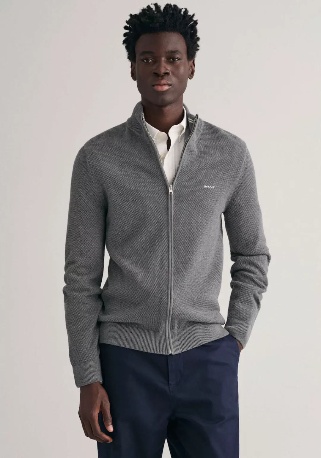 Gant Strickjacke COTTON PIQUE ZIP CARDIGAN mit Logostickerei auf der Brust günstig online kaufen