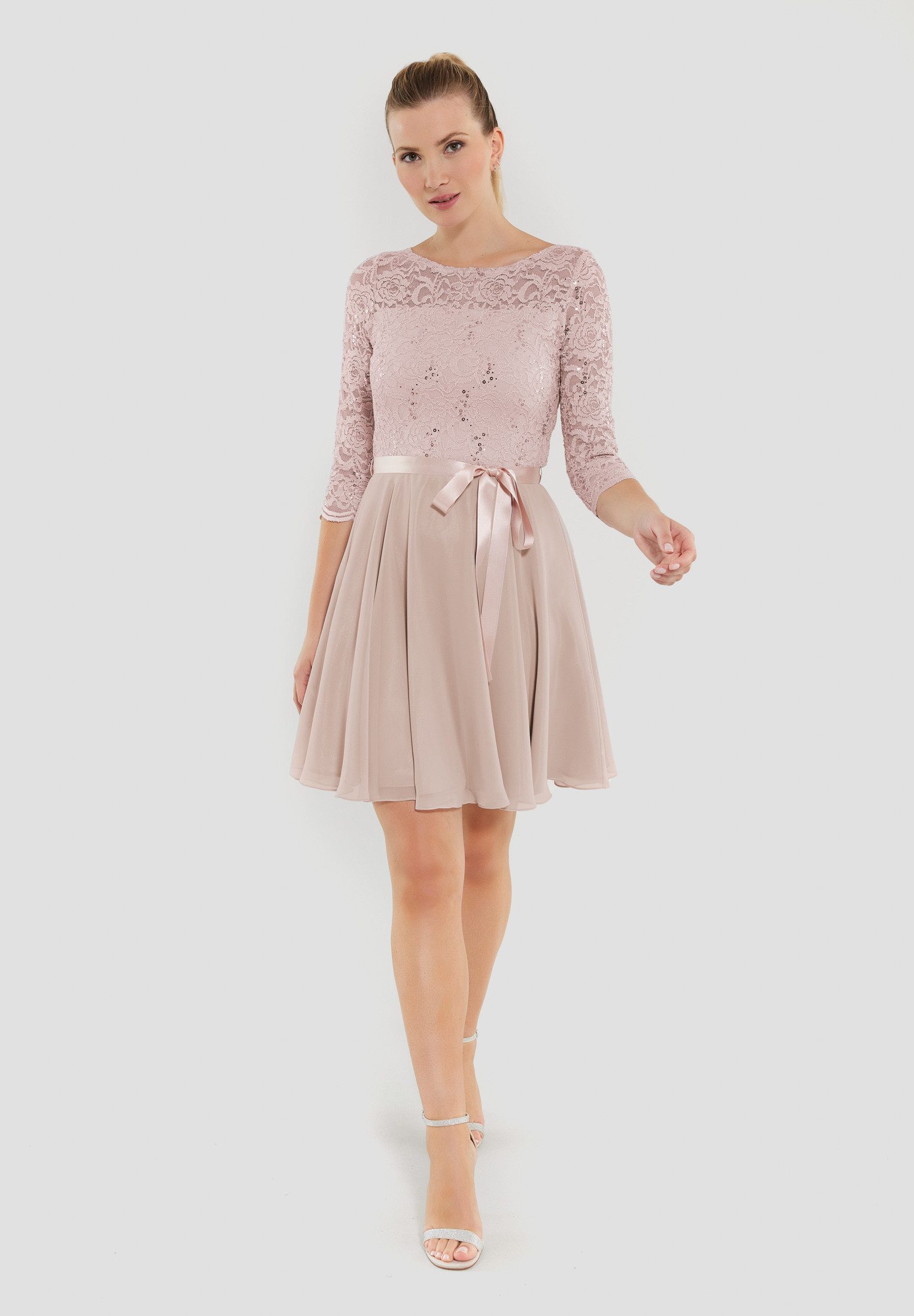 SWING Cocktailkleid Taillierte Passform mit ausgestelltem günstig online kaufen