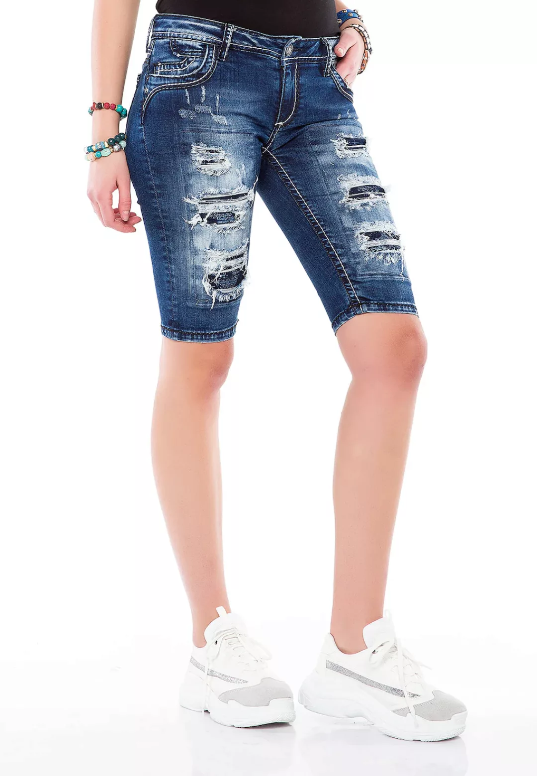 Cipo & Baxx Shorts mit trendigen Ripped-Details günstig online kaufen