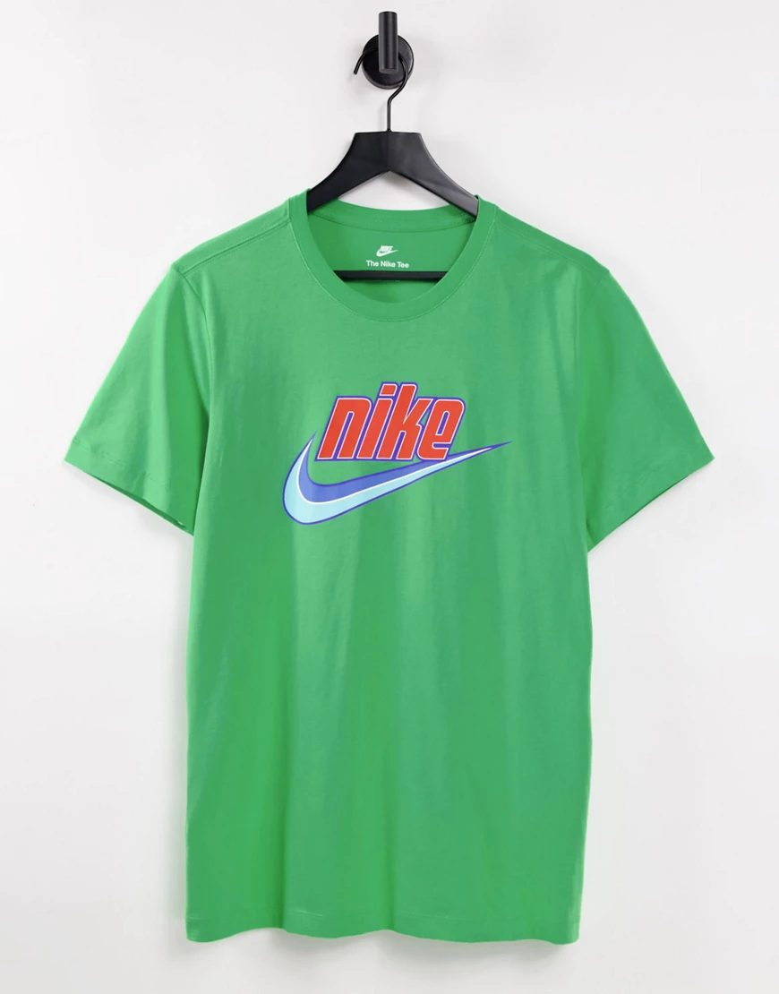 Nike – Keep It Clean – T-Shirt mit Print in Grün günstig online kaufen
