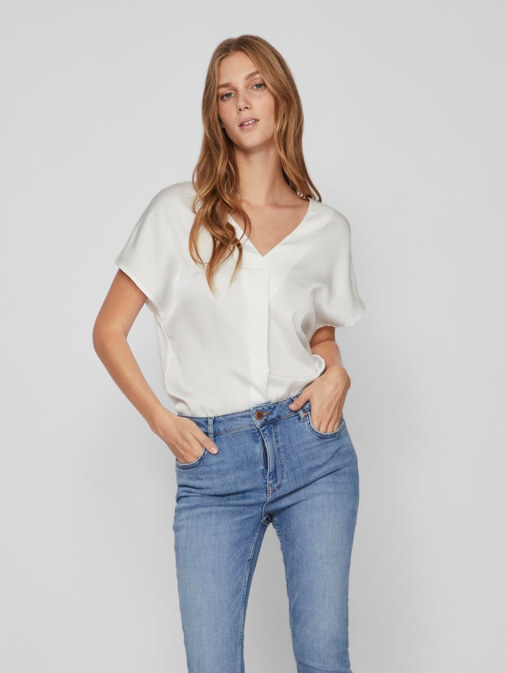 Vila V-Shirt "VIELLETTE V-NECK S/S SATIN TOP - NOOS" günstig online kaufen