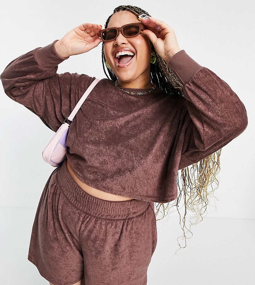 ASOS DESIGN Curve – Oversized-Sweatshirt aus Frottee mit kurzem Schnitt in günstig online kaufen