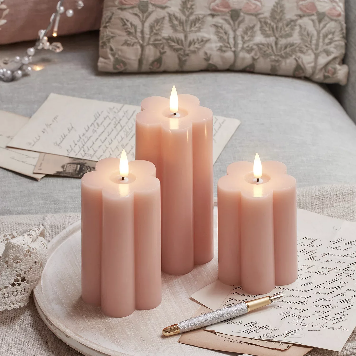 TruGlow® LED Kerzen Trio rosa Blumen günstig online kaufen