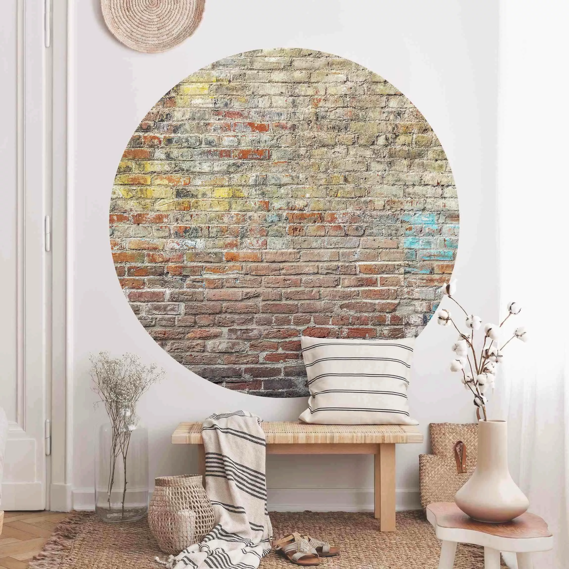 Runde Tapete selbstklebend Backsteinwand mit Shabby Farbakzenten günstig online kaufen