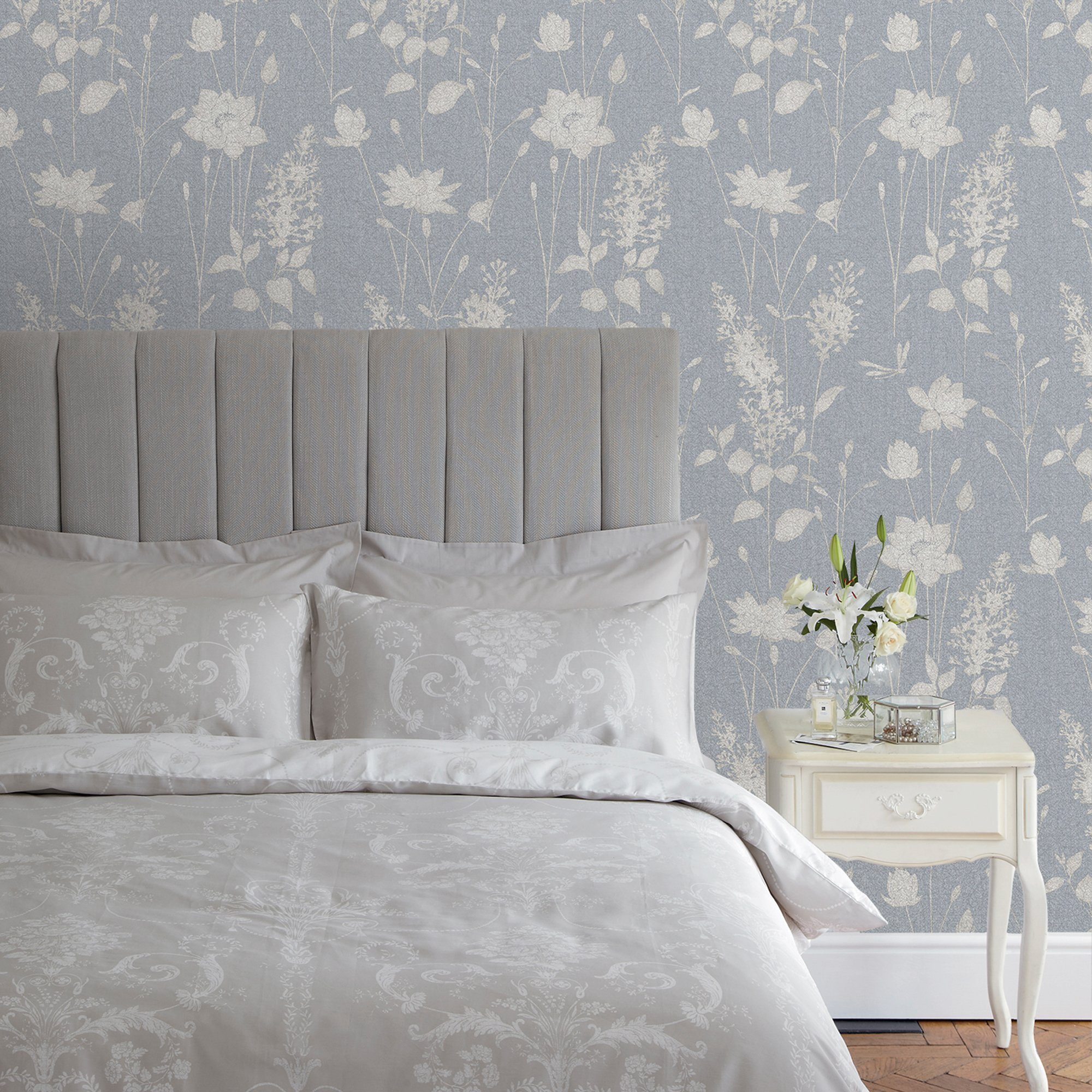 LAURA ASHLEY Vliestapete Dragonfly Garden, gemustert, günstig online kaufen