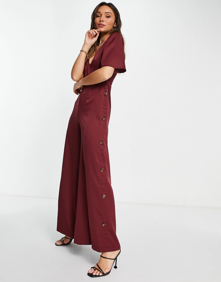 ASOS DESIGN – Jumpsuit in Beerenrot mit seitlicher Knopfleiste und Flederma günstig online kaufen