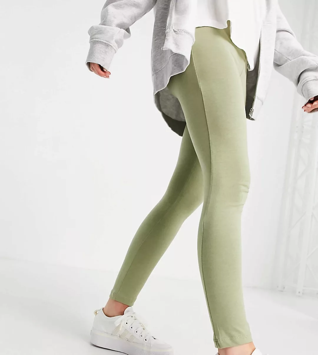 ASOS DESIGN Petite – Natürlich gefärbte Leggings in verwaschenem Khaki-Grün günstig online kaufen