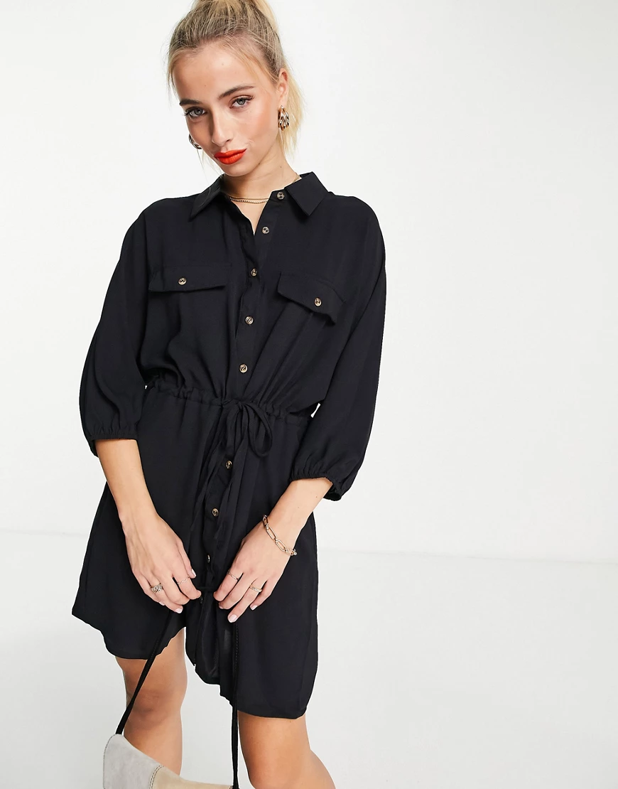 In The Style Plus X Jack Jossa – Hemdkleid in Schwarz mit Bindegürtel vorne günstig online kaufen