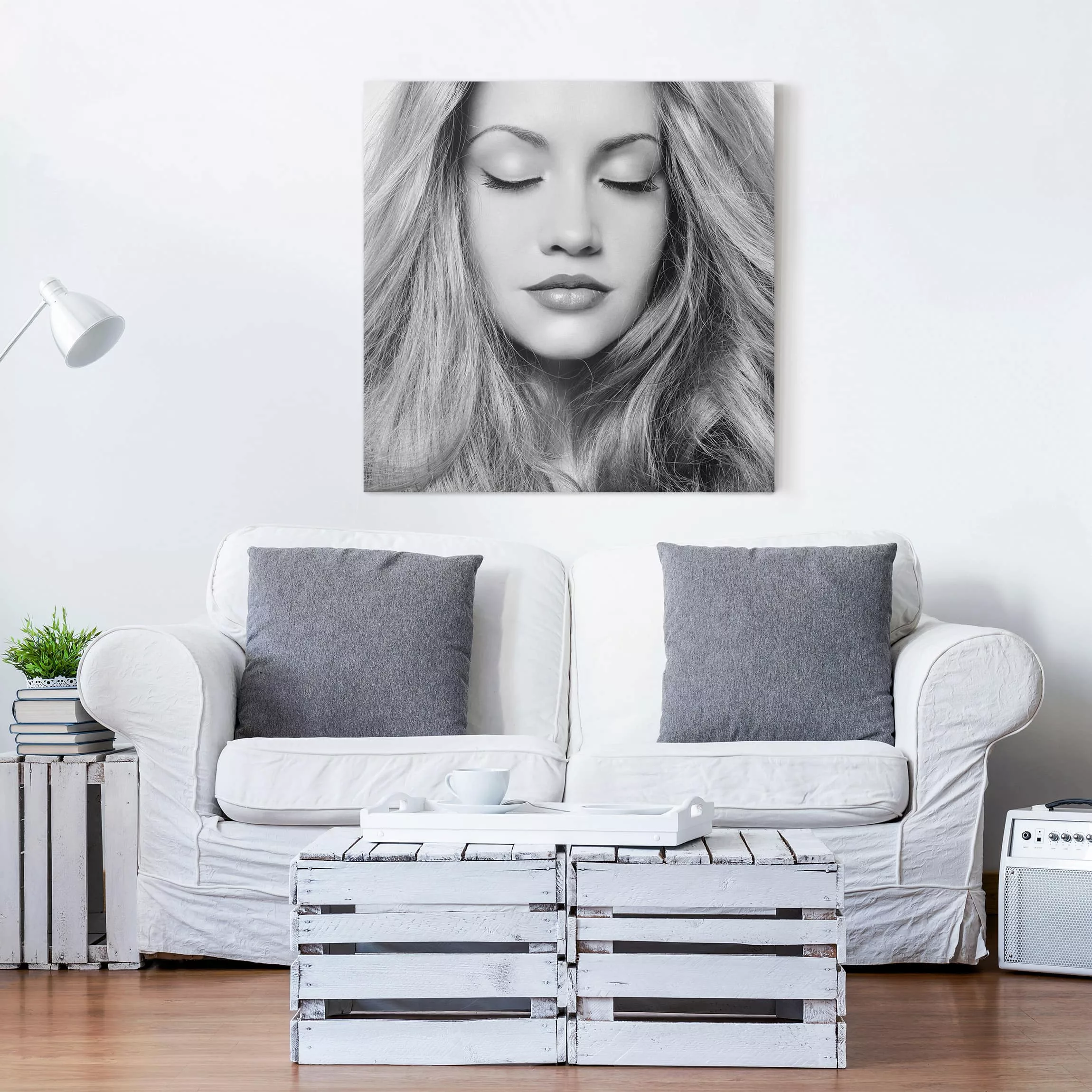 Leinwandbild Schwarz-Weiß - Quadrat Resting günstig online kaufen