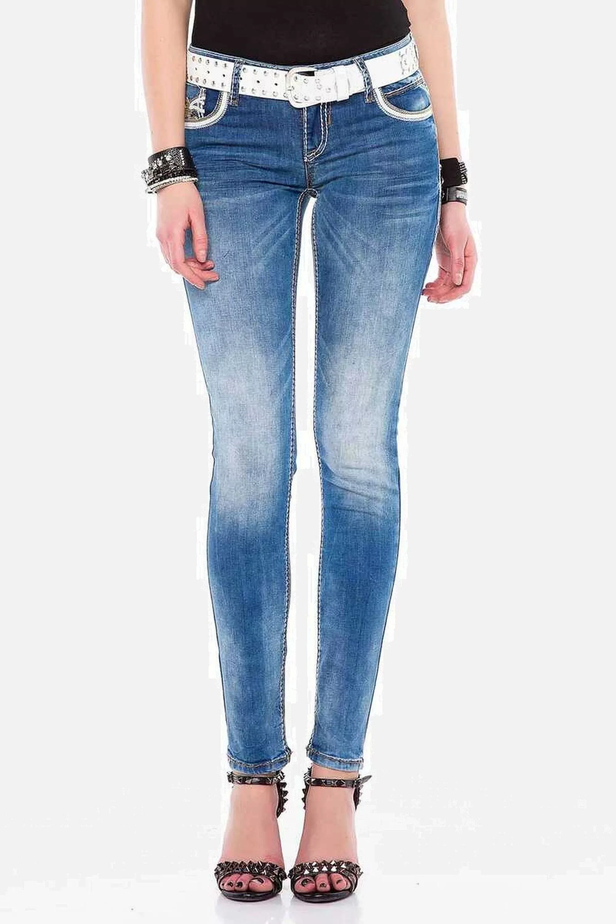 Cipo & Baxx Slim-fit-Jeans "Jeans", mit Stickereien auf den Gesäßtaschen, W günstig online kaufen