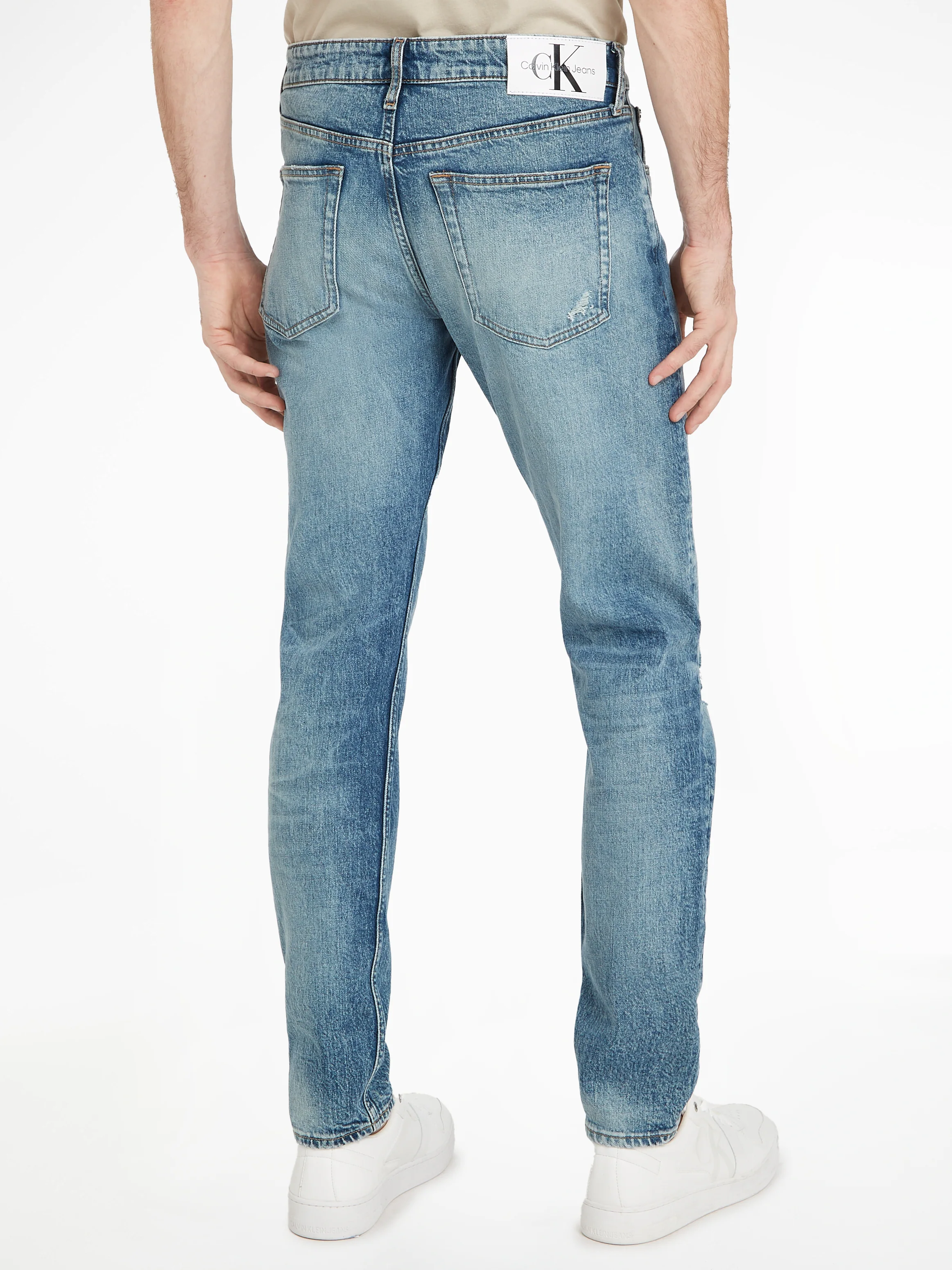 Calvin Klein Jeans Tapered-fit-Jeans "SLIM TAPER", mit Leder-Badge günstig online kaufen