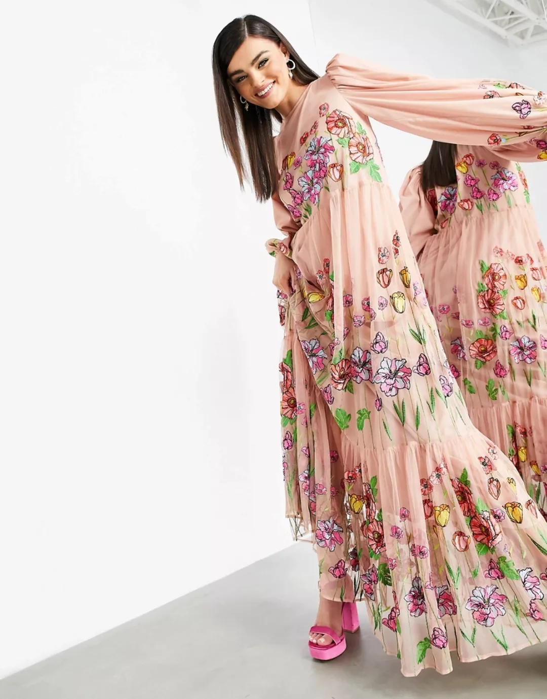 ASOS EDITION – Besticktes Trapez-Maxikleid in dezentem Altrosa mit Puffärme günstig online kaufen