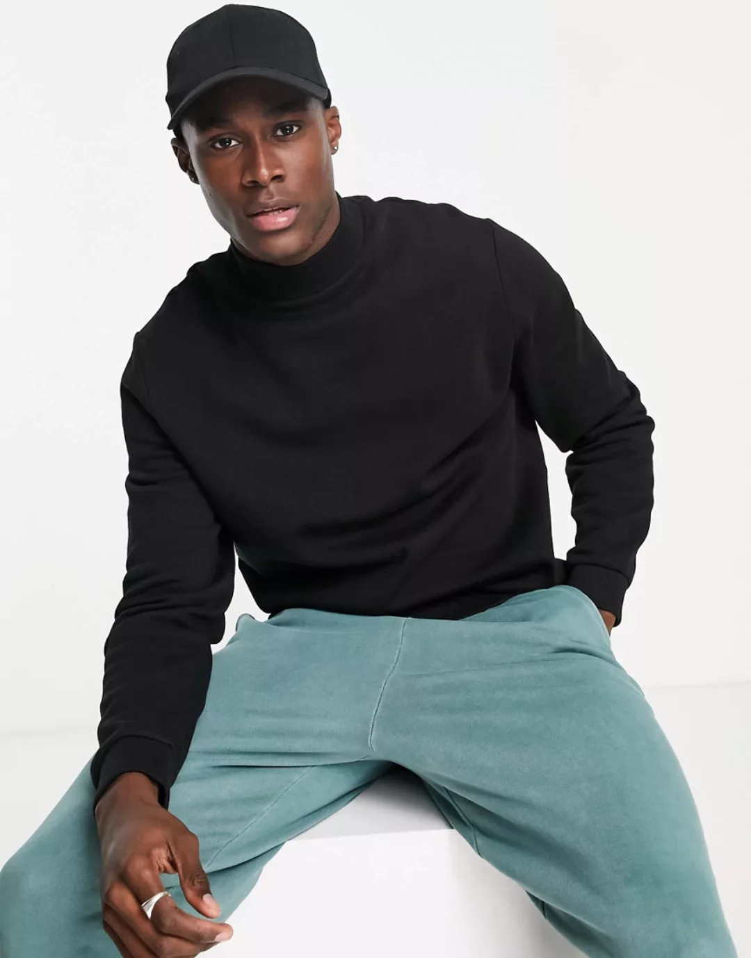 ASOS DESIGN – Schwarzes Sweatshirt mit Rollkragen günstig online kaufen