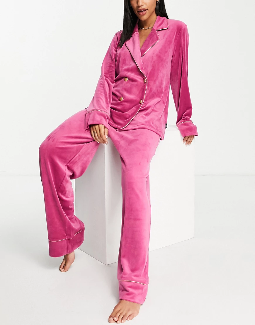 Chelsea Peers – Hochwertiger Pyjama aus Samt mit zweireihigem Oberteil mit günstig online kaufen