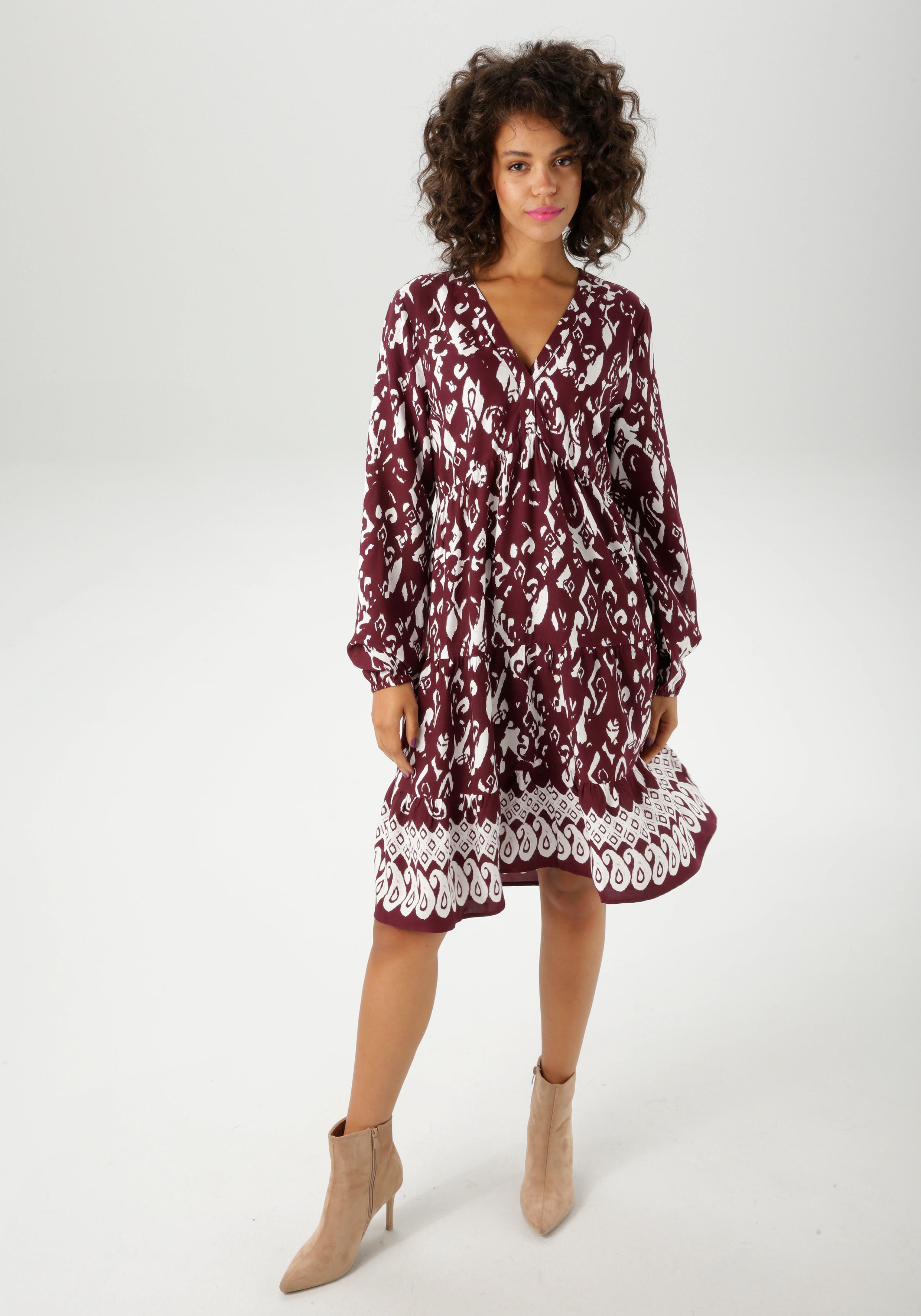 Aniston CASUAL Tunikakleid, mit kunstvollem Druck und Bordüre am Saum - NEU günstig online kaufen