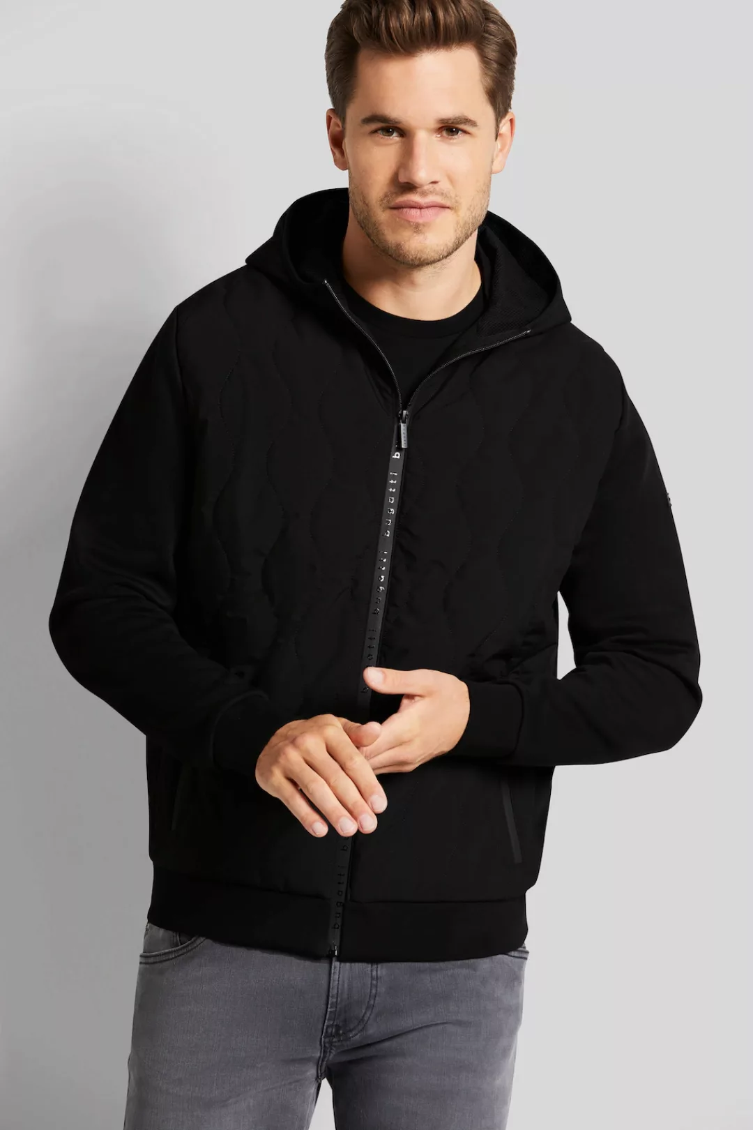 bugatti Sweatjacke, mit moderner Wellensteppung günstig online kaufen