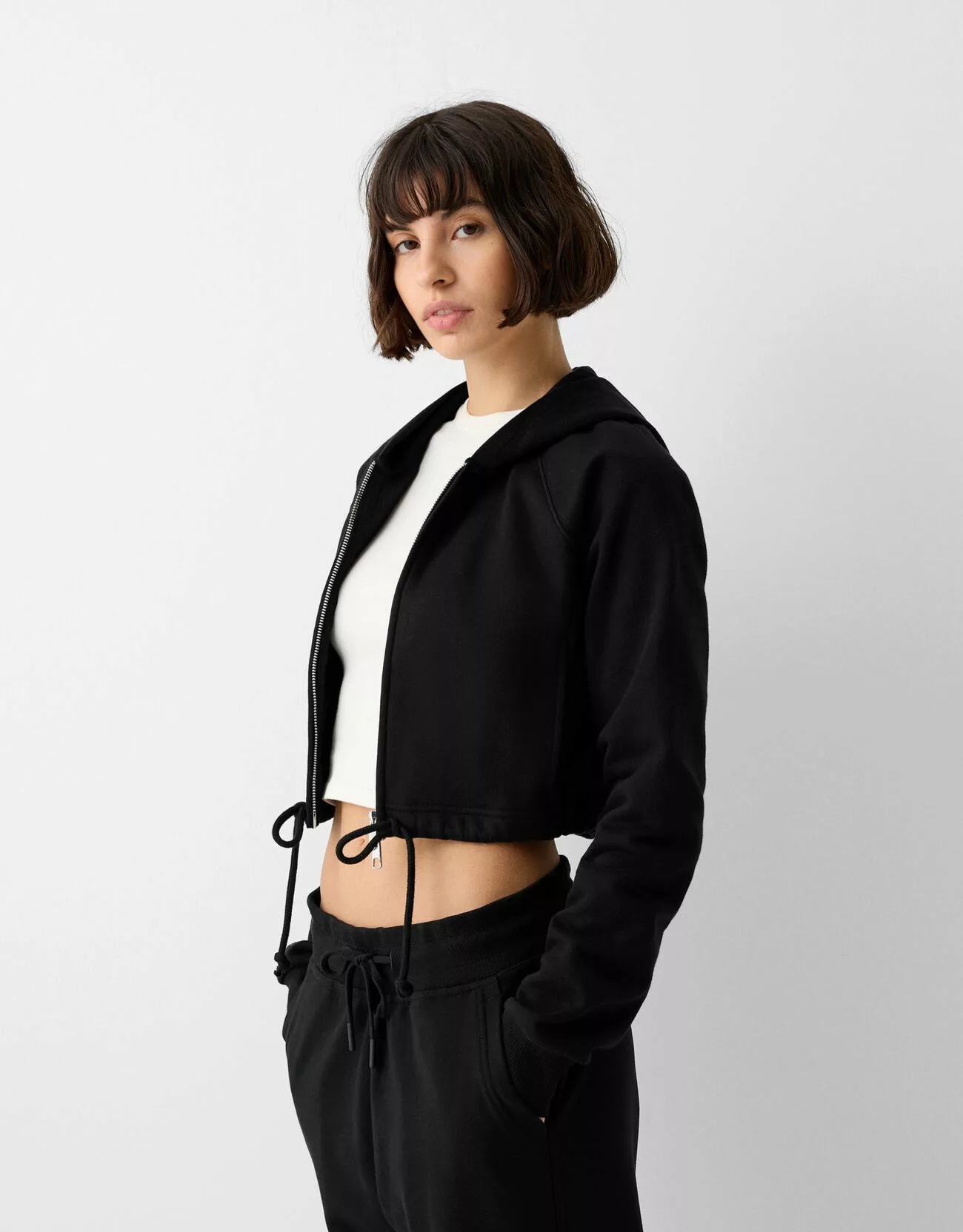 Bershka Cropped-Hoodie Mit Reißverschluss Damen M Schwarz günstig online kaufen