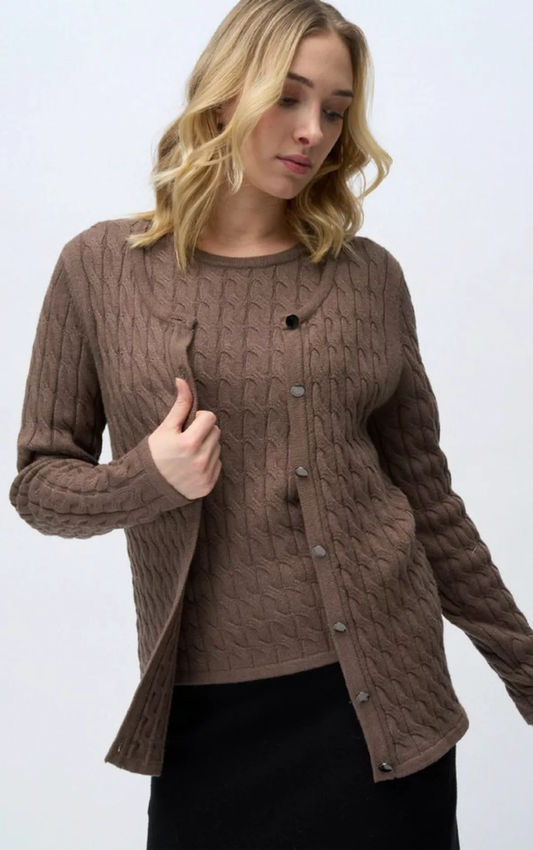 Passioni Cardigan Twinset in dunklem Taupe im Zopfmuster günstig online kaufen