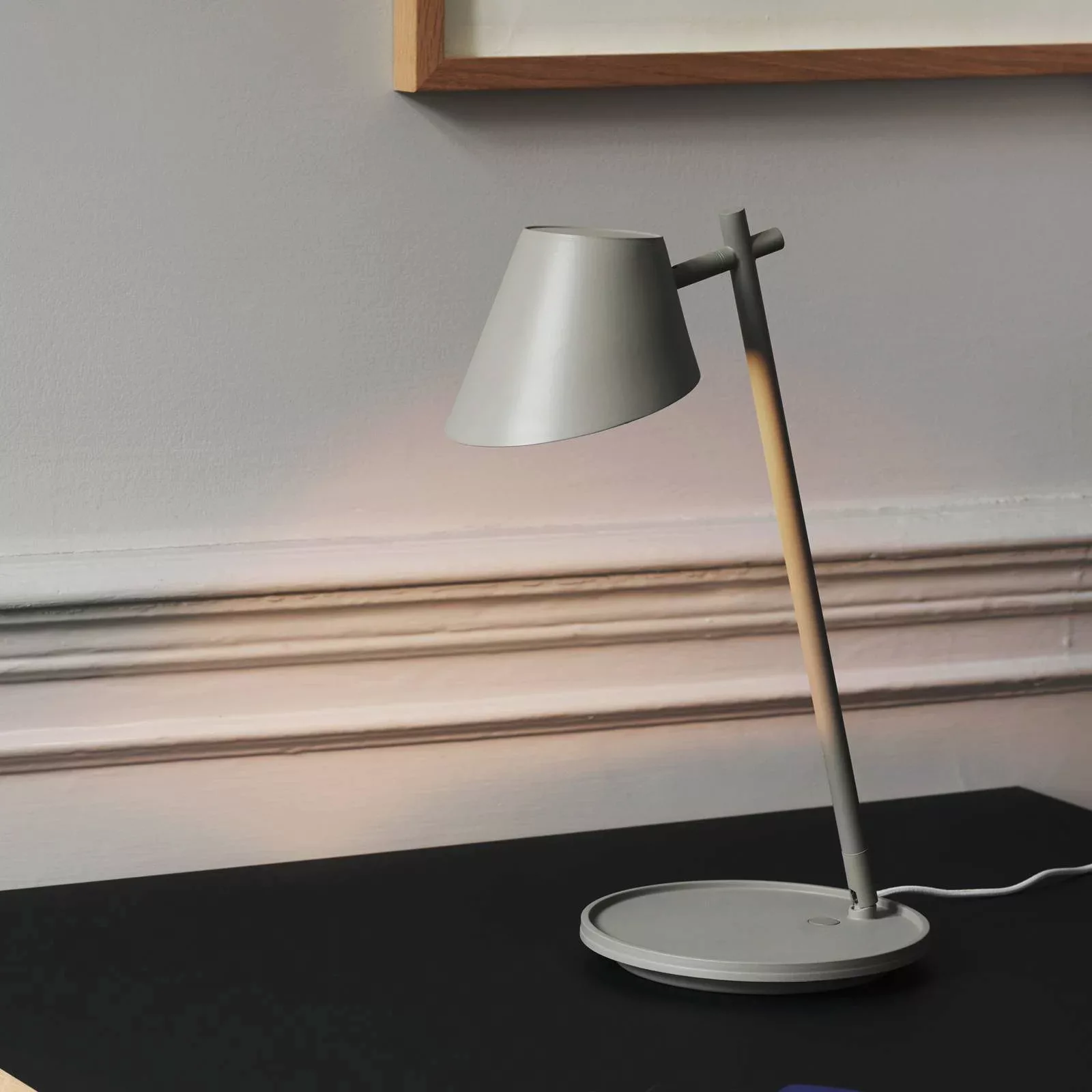 LED Tischleuchte Stay in Grau 14,5W 700lm günstig online kaufen
