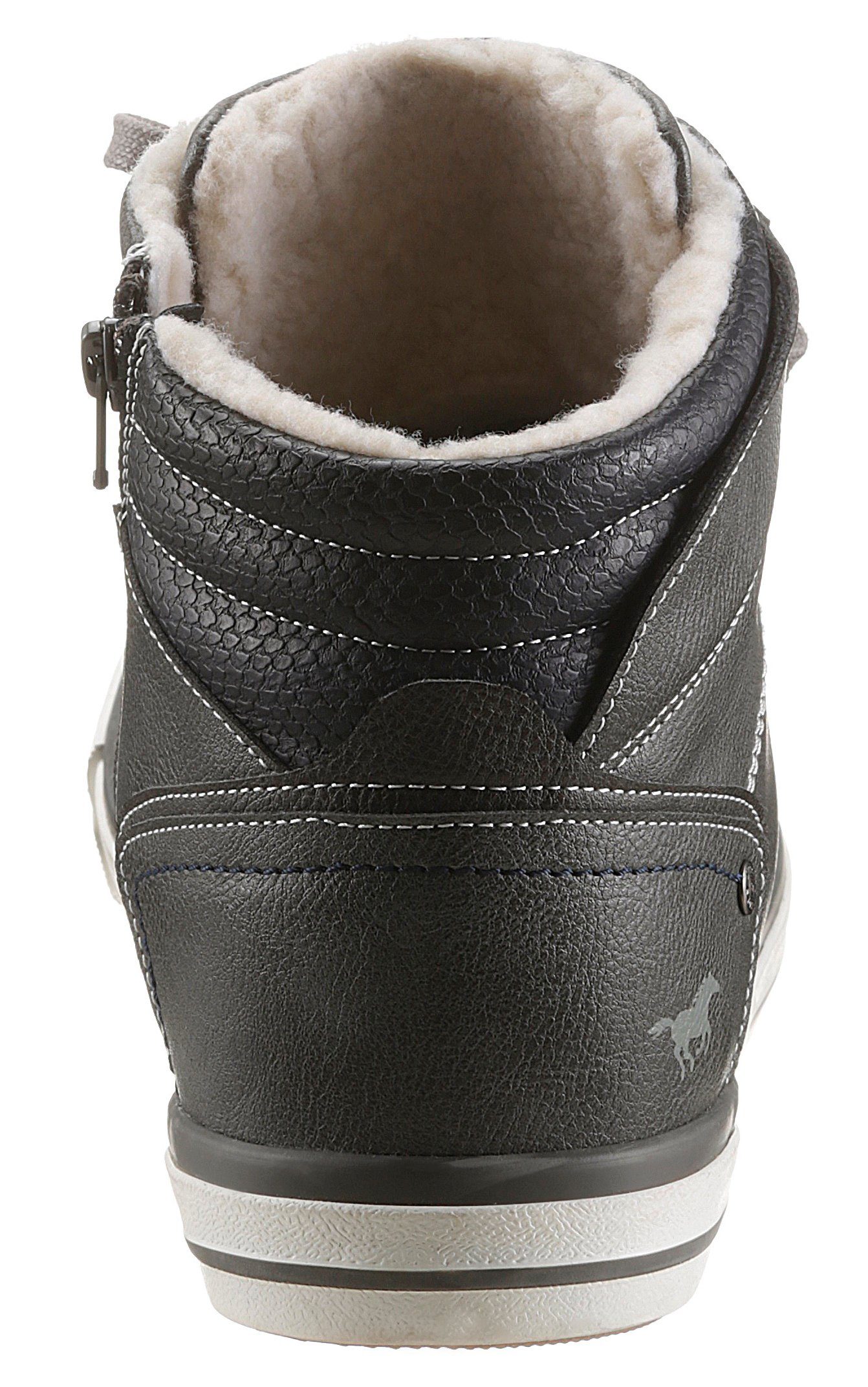 Mustang Shoes Sneaker mit zweckmäßigem Innenreißverschluss günstig online kaufen
