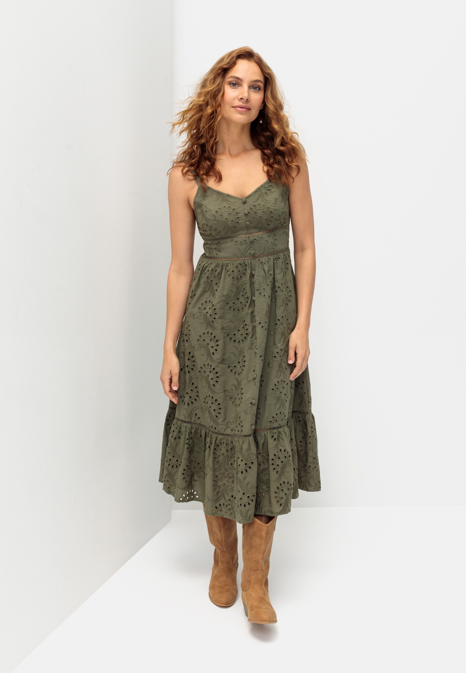 LASCANA Midikleid, mit sommerlicher Lochstickerei günstig online kaufen