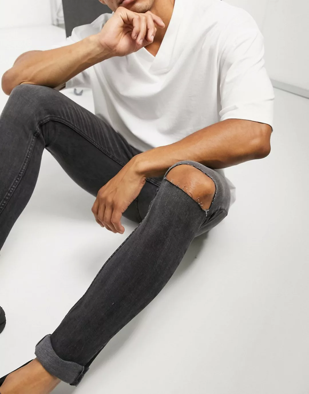 Criminial Damange – Essential – Schwarze Skinny-Jeans mit Zierrissen günstig online kaufen