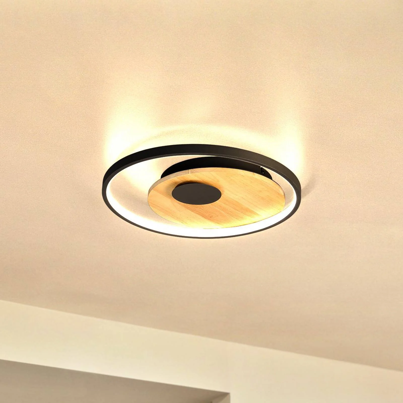 LED-Deckenlampe Marit, Ø 40 cm, sandschwarz, Metall/Holz günstig online kaufen