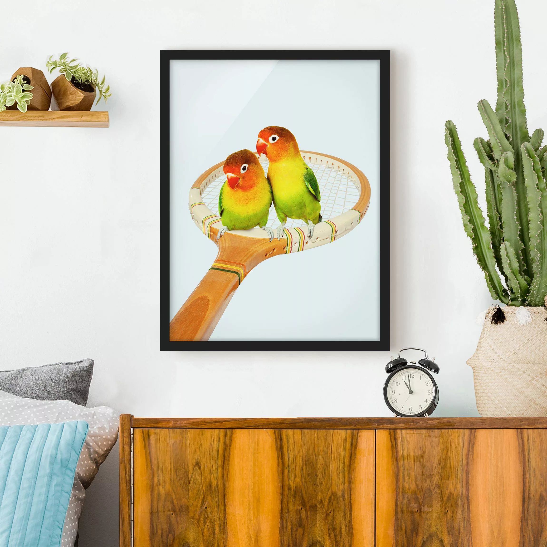 Bild mit Rahmen Tiere - Hochformat Tennis mit Vögeln günstig online kaufen