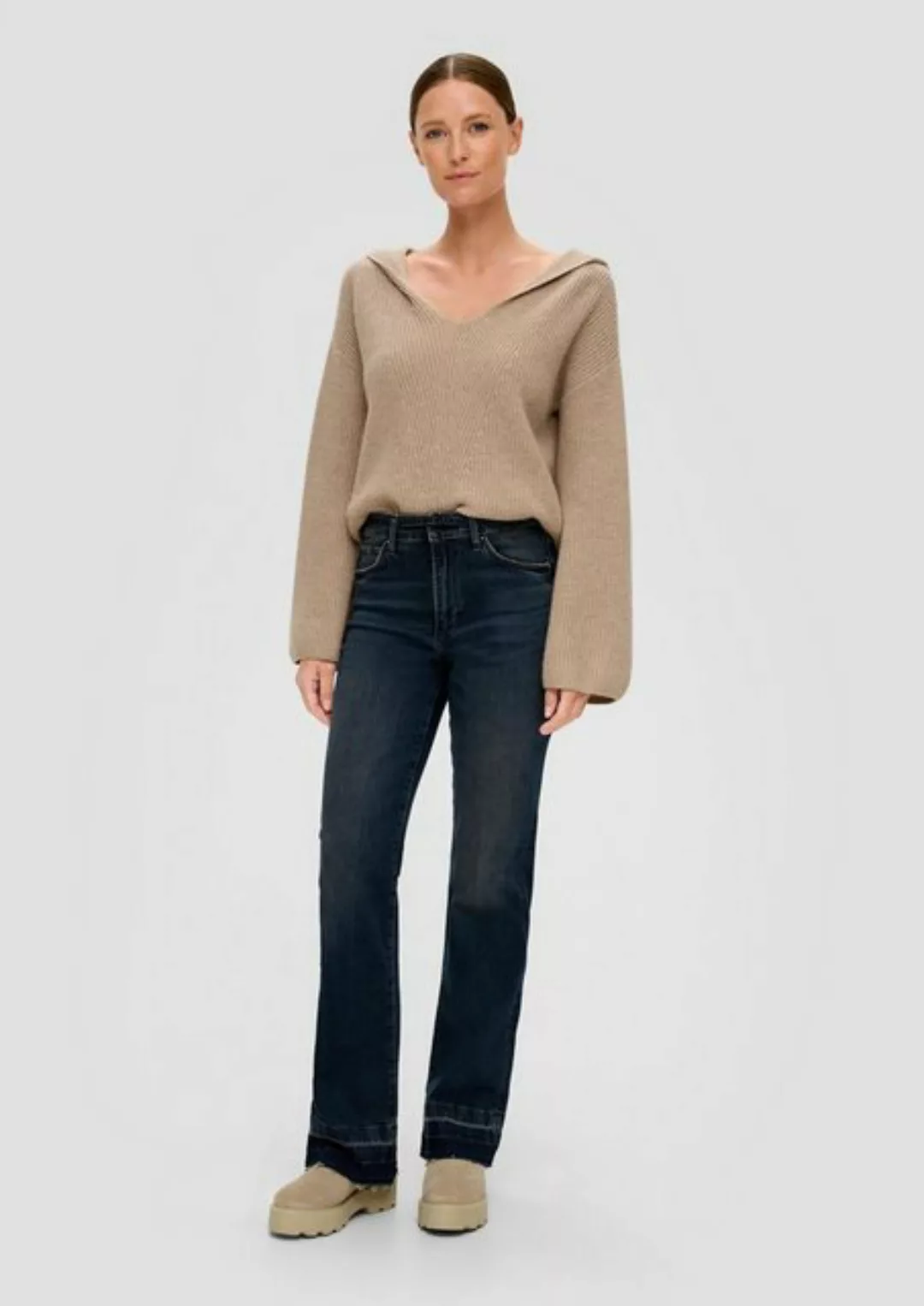 s.Oliver 5-Pocket-Jeans Jeans / Regular Fit / High Rise / Flared Leg Label- günstig online kaufen