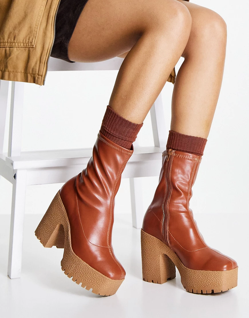 ASOS DESIGN – Elena – Sockenstiefel mit hohem Absatz in Hellbraun günstig online kaufen