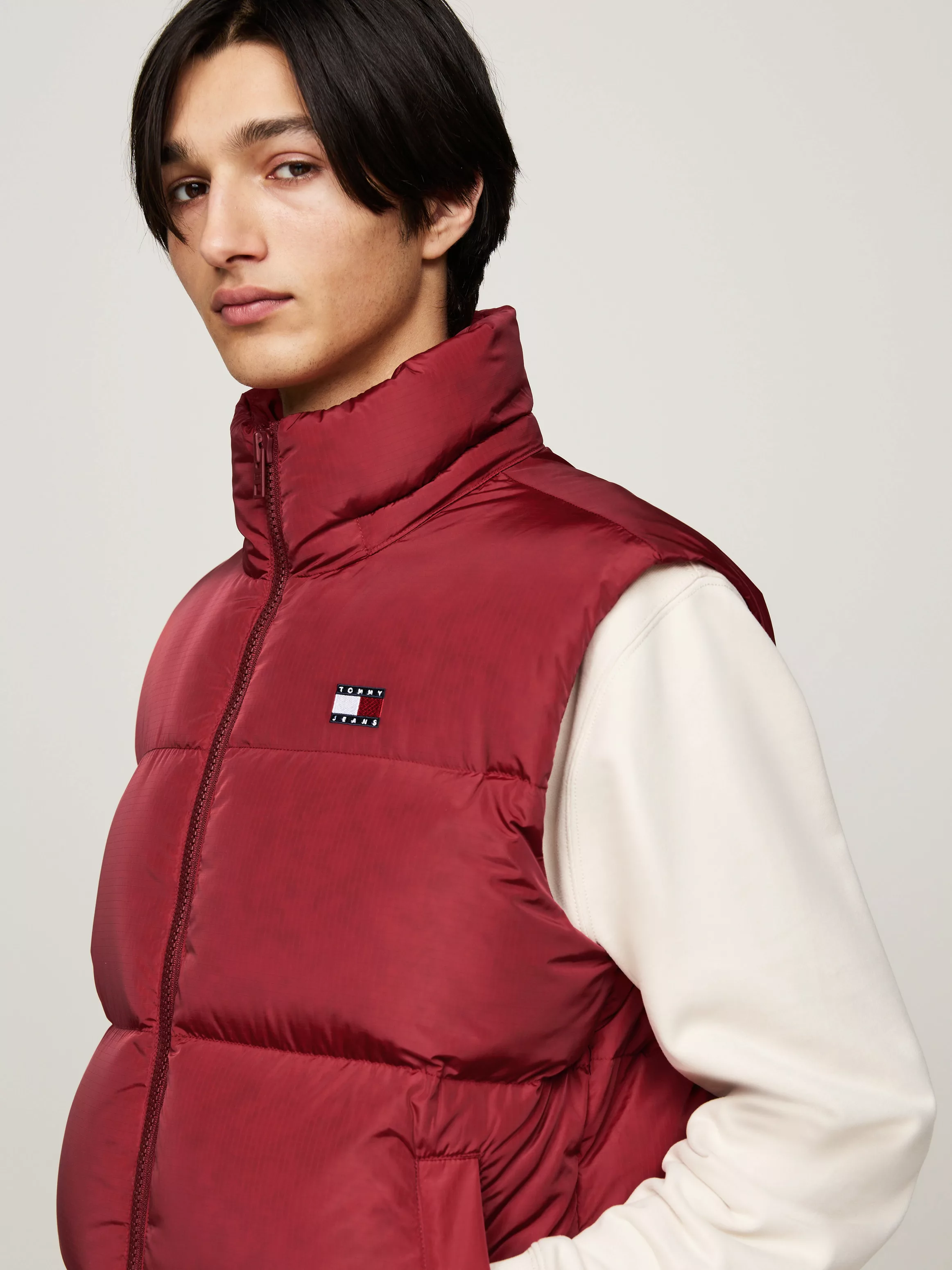 Tommy Jeans Steppweste TJM ALASKA VEST Abnehmbare Kapuze mit Kordelzug günstig online kaufen